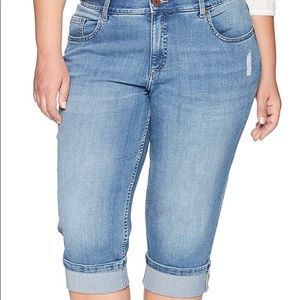 Lee Riders distressed denim crops